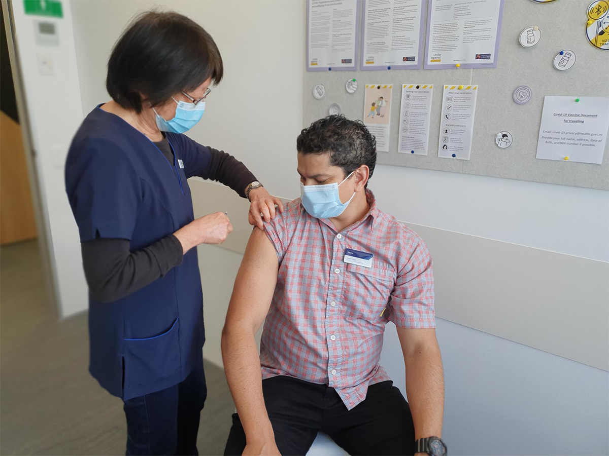 100% vaccinated teams at Highbrook Medcial; Ormsiton Medical and Botany Junction Medical. Pierre du Sart